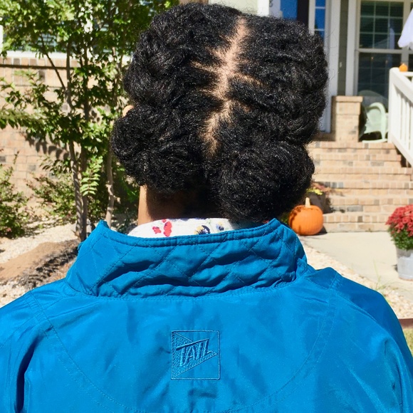 Vintage 90s Tail Windbreaker - Picture 2 of 6